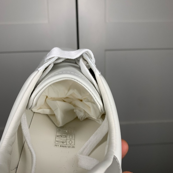 Gucci Ace Interlocking G Logo White Leather Sneakers - Picture 6 of 12